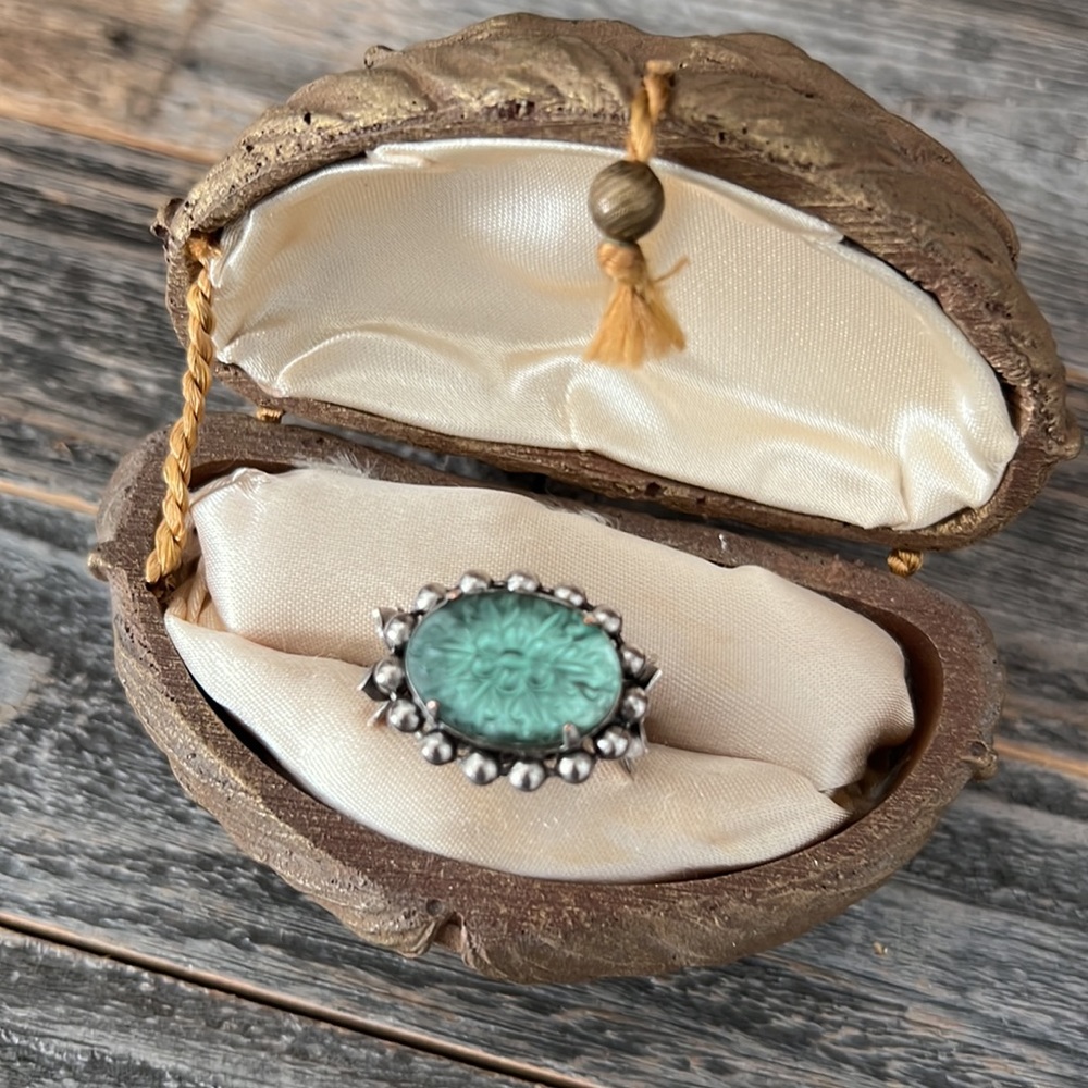 Beautiful Statement Ring - image 5